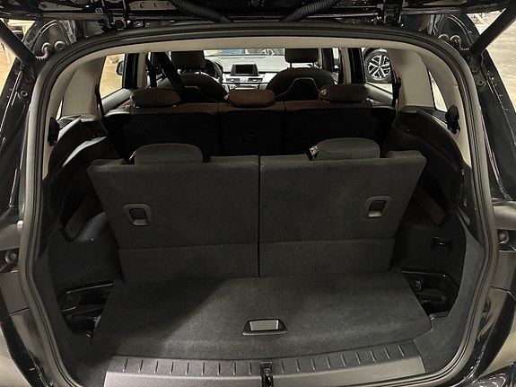 BMW 218i 18 of 19