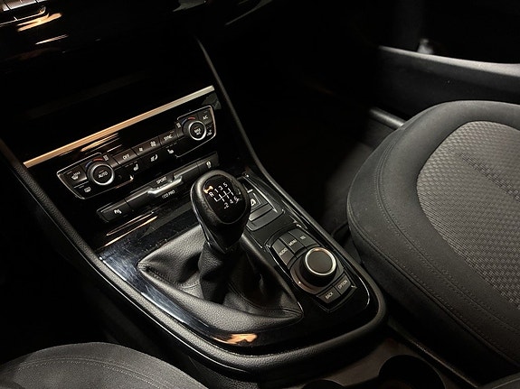 BMW 218i 14 of 19