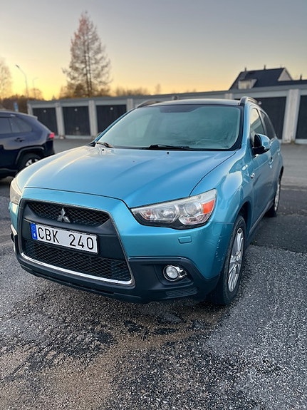 Mitsubishi ASX 2 of 3