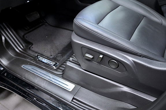 Chevrolet Silverado 1500 15 of 23