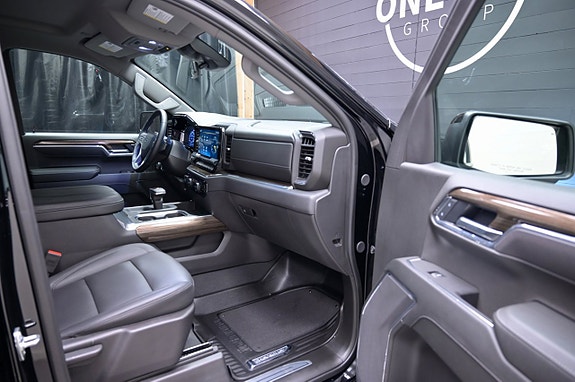 Chevrolet Silverado 1500 9 of 23