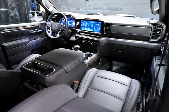 Chevrolet Silverado 1500 10 of 23