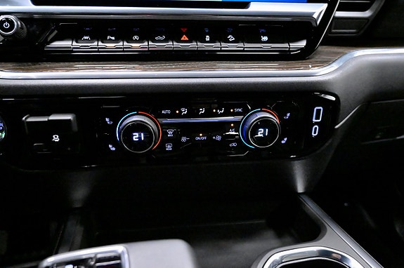 Chevrolet Silverado 1500 19 of 23