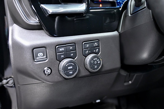 Chevrolet Silverado 1500 16 of 23