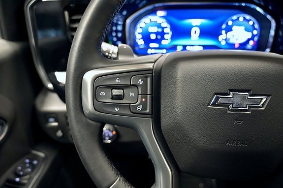 Chevrolet Silverado 1500 17 of 23
