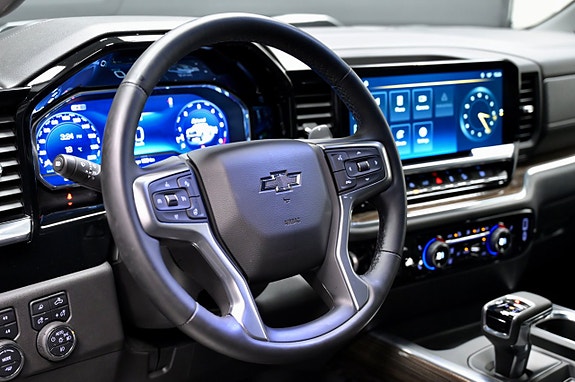 Chevrolet Silverado 1500 14 of 23