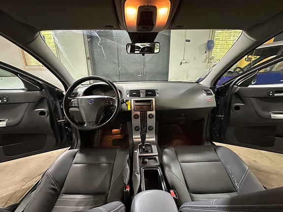 Volvo V50 12 of 22