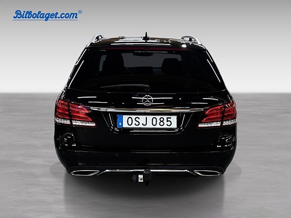 Mercedes-Benz E220 7 of 17