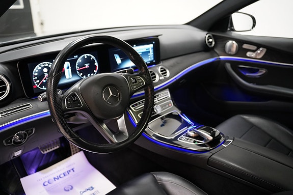 Mercedes-Benz E220 7 of 26