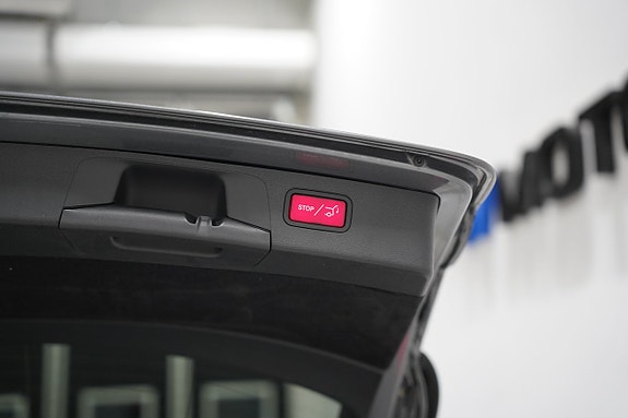 Mercedes-Benz E220 26 of 26