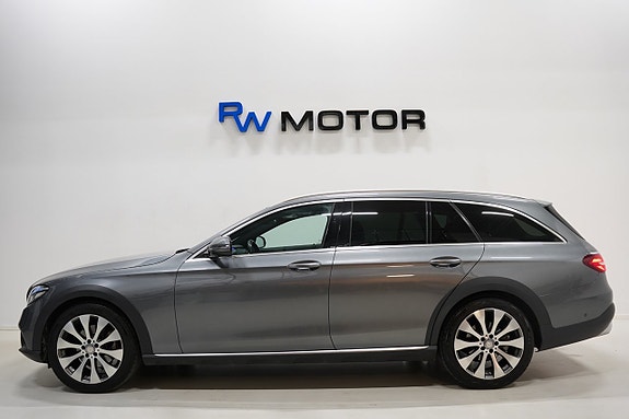 Mercedes-Benz E220 4 of 26