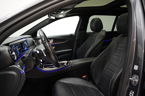 Mercedes-Benz E220 8 of 26