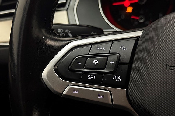 Volkswagen Passat 20 of 30