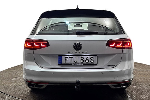 Volkswagen Passat 7 of 30