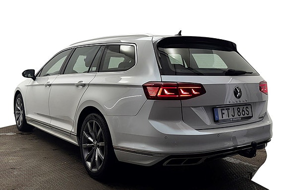 Volkswagen Passat 9 of 30
