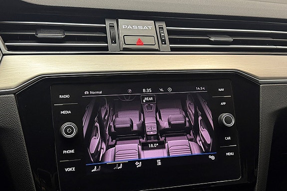 Volkswagen Passat 25 of 30