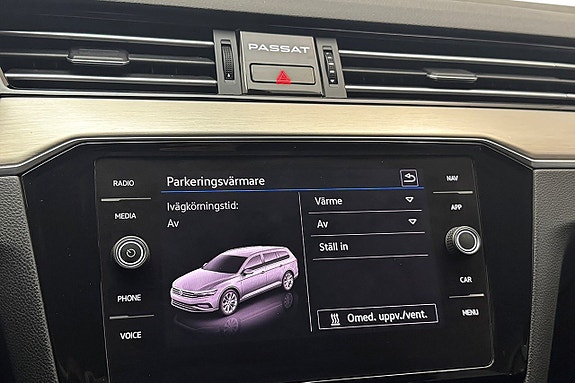 Volkswagen Passat 26 of 30