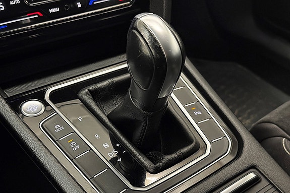 Volkswagen Passat 29 of 30