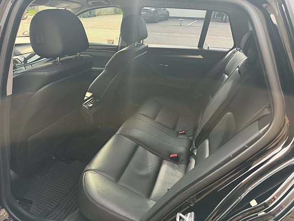 BMW 520d 9 of 14