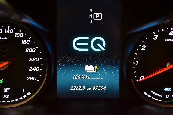 Mercedes-Benz GLC300 e 20 of 27