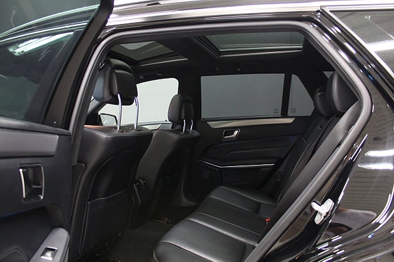 Mercedes-Benz E300 11 of 15