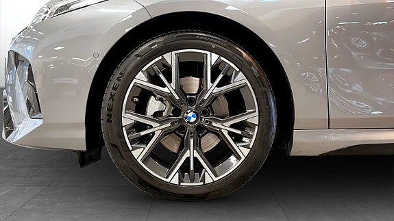 BMW 120 9 of 11