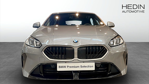 BMW 120 8 of 11