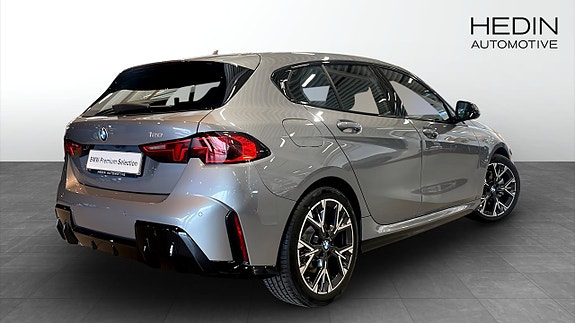 BMW 120 2 of 11