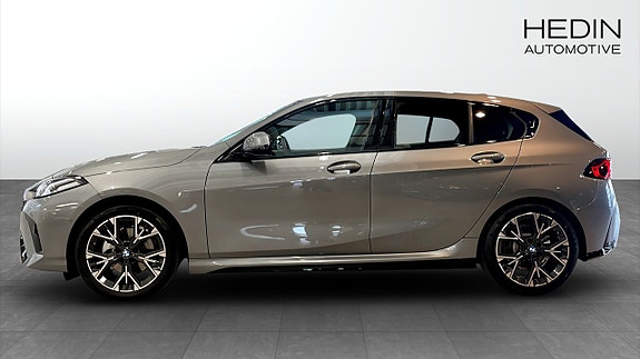 BMW 120 6 of 11
