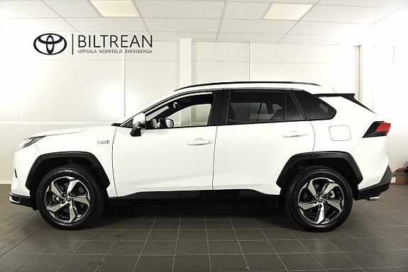 Toyota RAV4 3 of 17