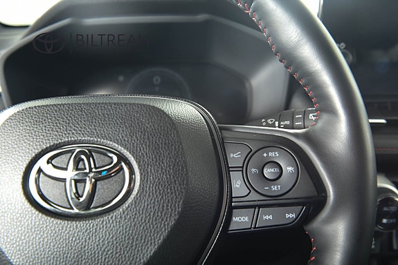 Toyota RAV4 14 of 17