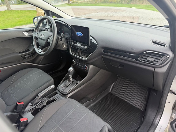 Ford Fiesta 10 of 14
