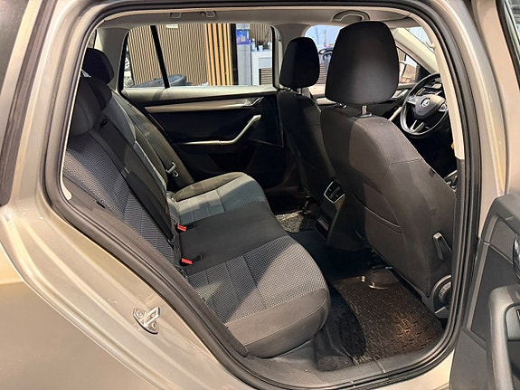 Skoda Octavia 15 of 21