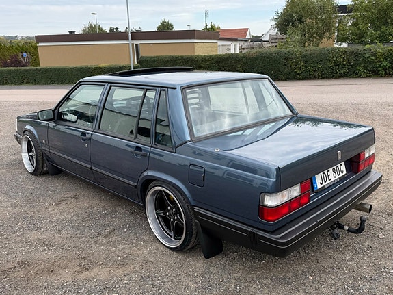 Volvo 740 26 of 30