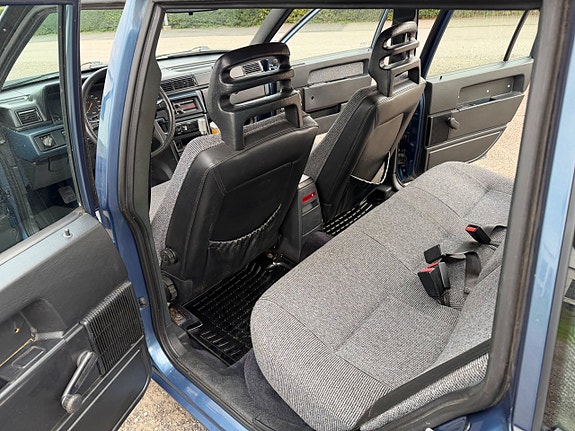 Volvo 740 16 of 30