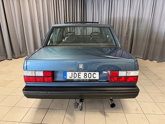 Volvo 740 4 of 30