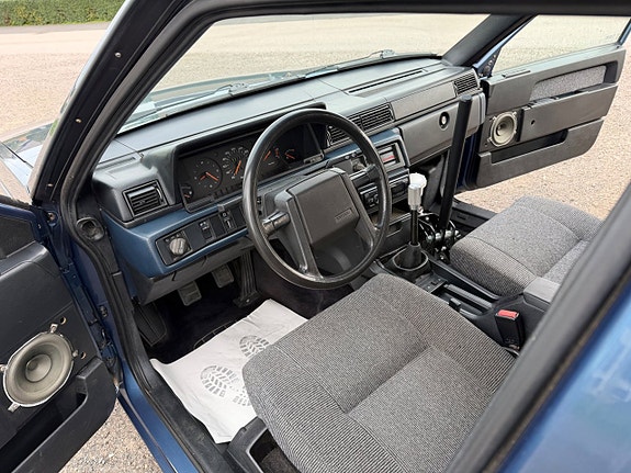 Volvo 740 13 of 30