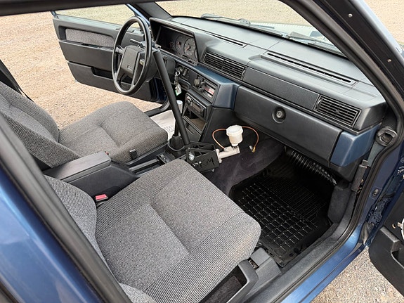 Volvo 740 20 of 30