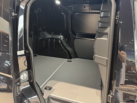 Volkswagen Caddy 12 of 18