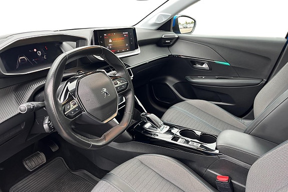 Peugeot 208 12 of 30