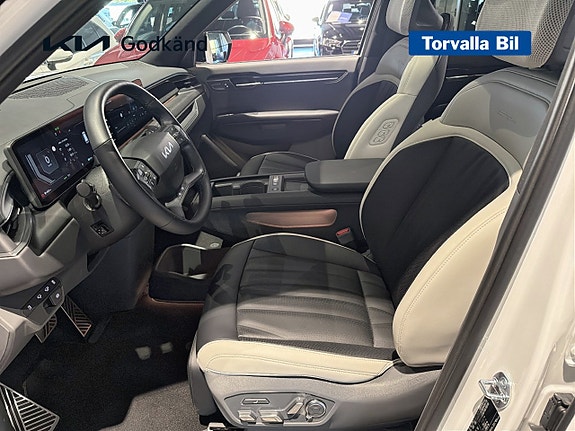 Kia EV9 8 of 14