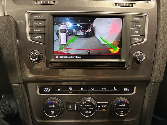 Volkswagen Golf Alltrack 9 of 13