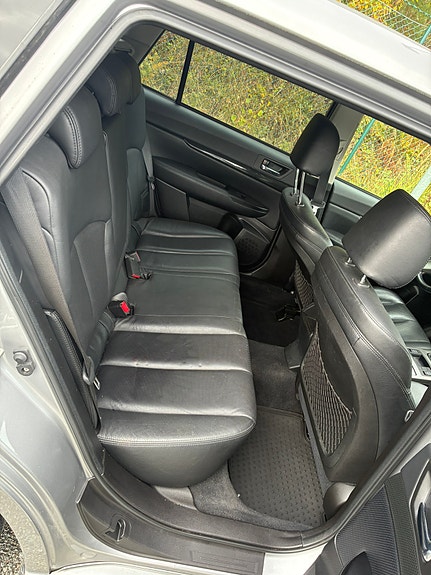 Subaru Legacy 7 of 8
