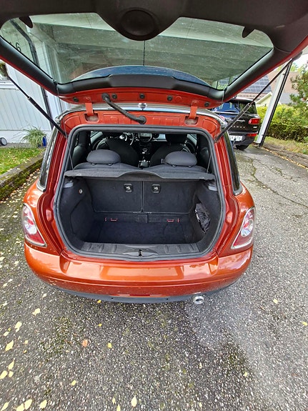 MINI Cooper 4 of 7