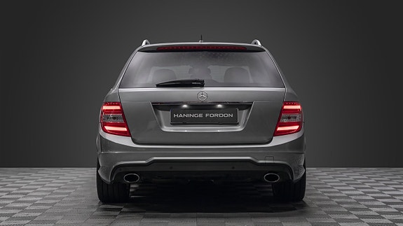 Mercedes-Benz C350 5 of 22