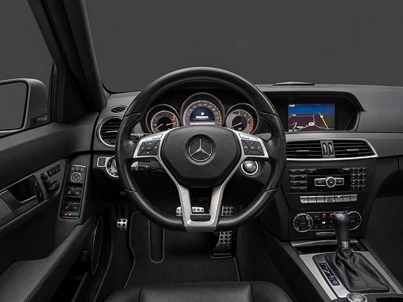 Mercedes-Benz C350 11 of 22