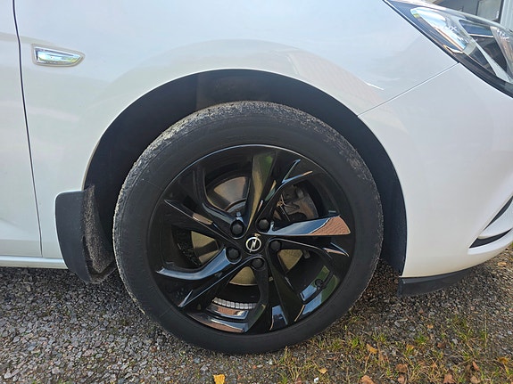 Opel Astra 7 of 9