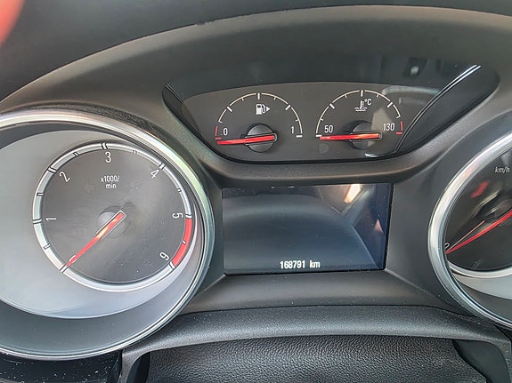 Opel Astra 8 of 9
