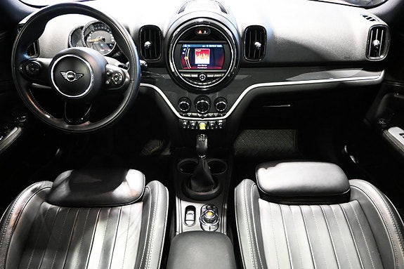 MINI Countryman Cooper SE 8 of 27