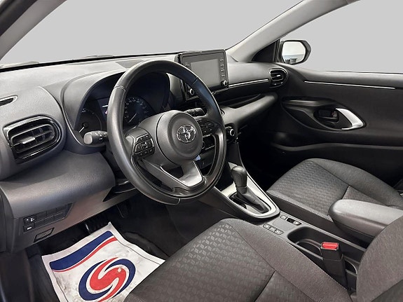 Toyota Yaris 14 of 19